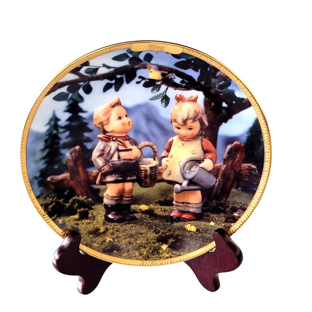 Hummel Seasons Of Joy Plate with plate holder Bradford Exchange 1999